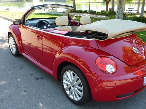 Volkswagon new beetle se convertible 2d red bug low miles only 4,527 miles