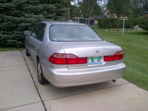 Restore the dignity of this 1998 Honda Accord, image 11