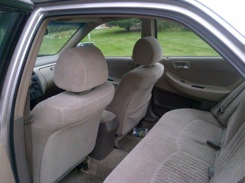 Restore the dignity of this 1998 Honda Accord, image 15