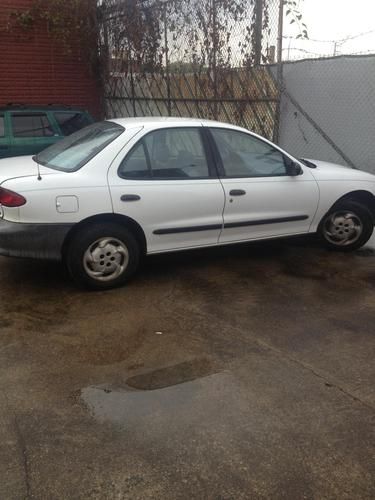 1996 chevrolet cavalier base sedan 4-door 2.2l