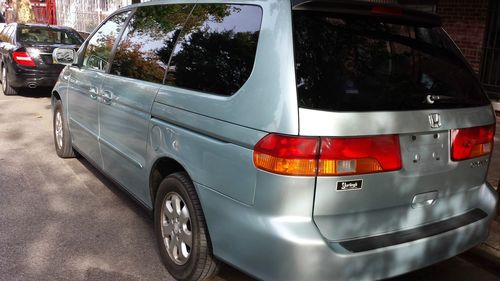 Sale 2003 honda odyssey in good condition pennsylvania clean title nice mini van