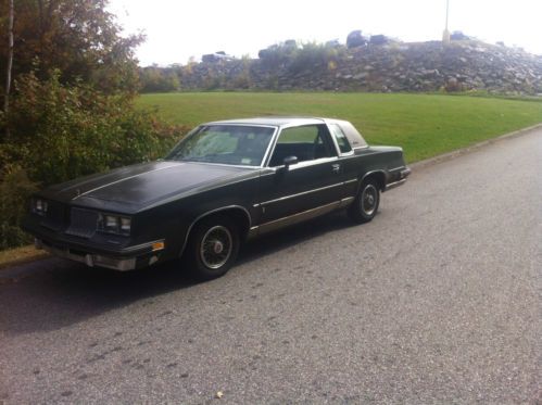 1984 oldsmobile cutlass 2 door coupe classic car