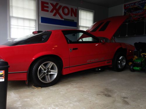 1986 chevrolet camaro z28 iroc-z coupe 2-door 5.0l original owner 14k miles