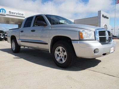 Quad cab 4.7l v8 automatic one owner hard tonneau cover extended cab clean