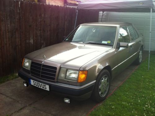 1991 mercedes-benz 300e base sedan 4-door 3.0l