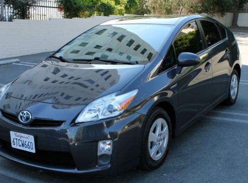 2011 toyota prius iii