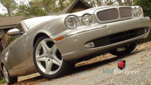 Stunning 06 xjr supercharged rear dvd ent xenon nav only 31k free ship w/ bin!