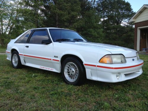 1987 ford mustang gt hatchback 2-door 5.0l