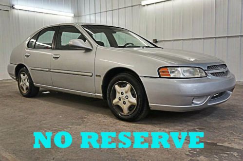 2001 NISSAN ALTIMA ONE OWNER GAS SAVER CLEAN RUNS GREAT WOW NO RESERVE!!!, image 2