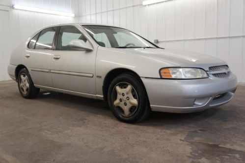 2001 NISSAN ALTIMA ONE OWNER GAS SAVER CLEAN RUNS GREAT WOW NO RESERVE!!!, image 17