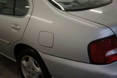 2001 NISSAN ALTIMA ONE OWNER GAS SAVER CLEAN RUNS GREAT WOW NO RESERVE!!!, image 39