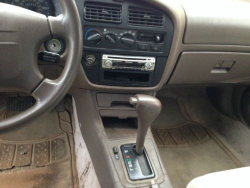 1994 Toyota Camry LE Sedan 4-Door 2.2L, image 6