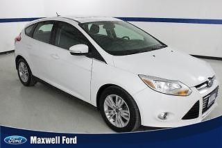 12 ford focus fuel effiecient 1 owner hatchback with cloth seats &amp; power windows