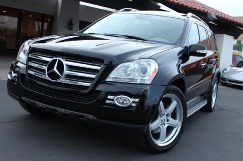 Mercedes gl550 4matic. fully loaded. like new in/out. 1 owner. clean carfax.