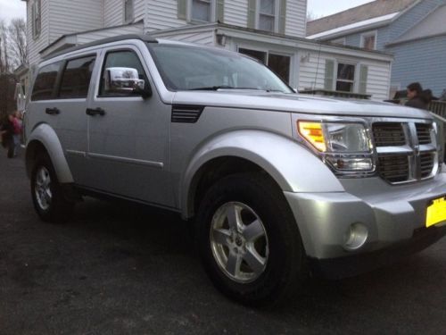 2008 dodge nitro slt sport utility 4-door 3.7l 107k excellent condettion