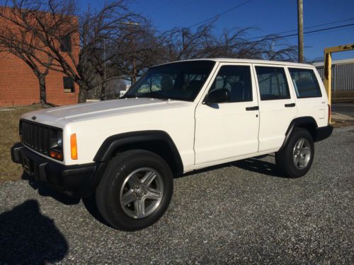 1998 jeep cherokee classic sport utility 4-door 4.0l only 66k miles!!!!