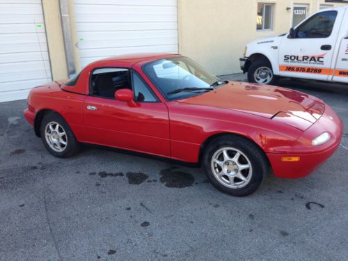 1997 mazda miata base convertible 2-door 1.8l 139000 miles with hardtop