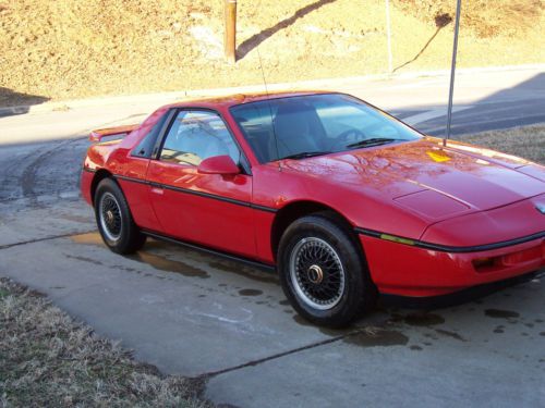 Pontiac fiero 1988