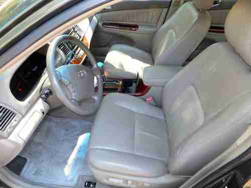 2006 Toyota Camry XLE Sedan 4-Door 3.0L, image 5