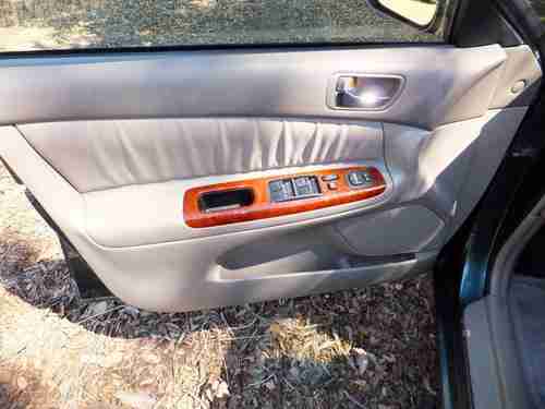 2006 Toyota Camry XLE Sedan 4-Door 3.0L, image 12