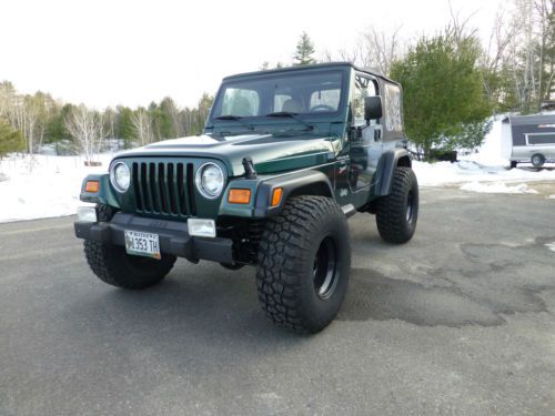 Very nice 2000 jeep wrangler with a little attitude