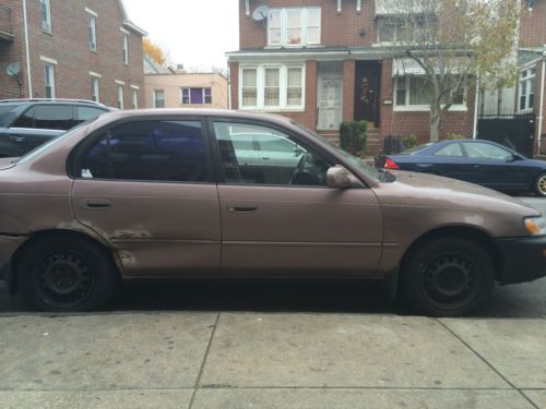 1993 toyota corolla le sedan 4-door 1.8l