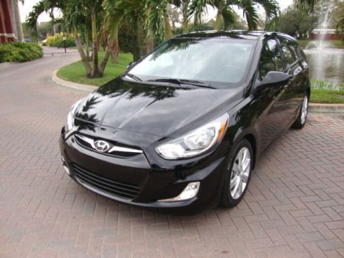 2012 hyundai accent gs  hatchback  black clean carfax