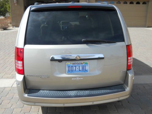 2008 TOWN & COUNTRY LIMITED LUXURY EDITION, image 4
