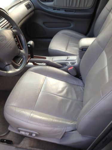 2001 Nissan Altima    NO RESERVE, image 6