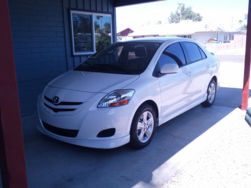 2007 toyota yaris s sedan 4-door 1.5l - 5 speed - low miles!!!