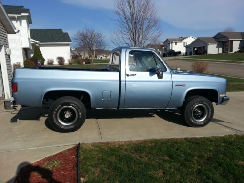 1987 gmc sierra  1500 4x4 truck short box