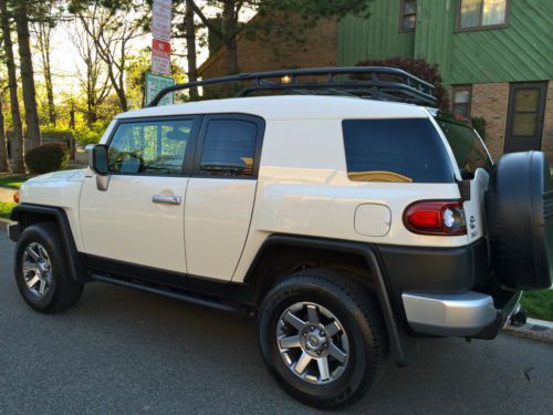 2014 toyota fj cruiser base sport utility 4-door 4.0l