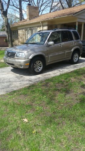 2004 suzuki grand vitara lx sport utility 4-door 2.5l