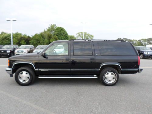 96 gmc k1500 suburban 4x4 no reserve. runs great! 3rd row seat ! save big $$$$$