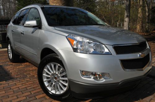 2012 traverse lt .no reserve.leather/navi/camera/dvd/3rd/19&#039;s/salvage/rebuilt