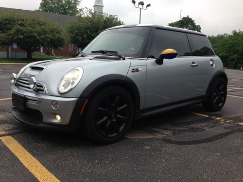 2002 mini cooper s 1.6l 6 speed supercharged custom design extraclean no reserve