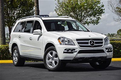 &#039;11 gl450 white/black,v8 7speed auto,4matic,glass moonroof,navigation,19