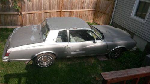 1980 chevrolet monte carlo coupe 2-door 4.4l