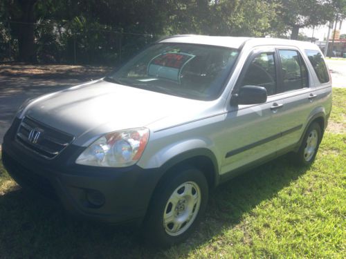 2005 honda crv with only 44,000 miles one owner immaculate car
