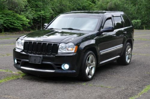 2006 jeep grand cherokee srt8 sport utility 4-door 6.1l no reserve dvd fast suv