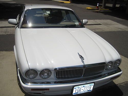 White jaguar xj 6 excellent condition