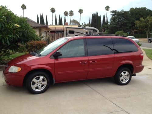 2007 dodge grand caravan sxt rear entry mobility van