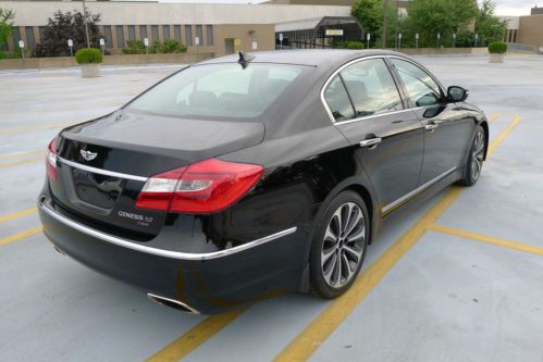 2012 Hyundai Genesis 5.0 R-Spec low miles NO RESERVE, Fully Loaded Navigation, image 8