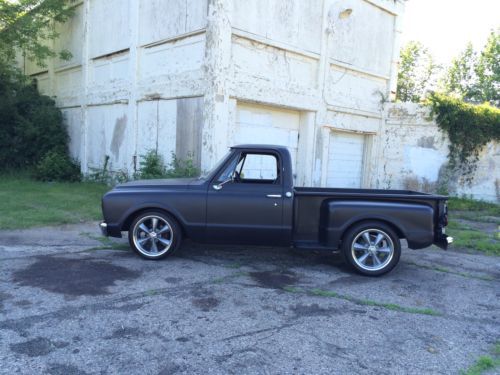 1967 chevy c 10 gmc  stepside resto mod