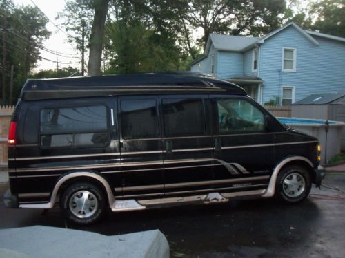 1998 gmc 1500 savana emerald edition conversion van loaded