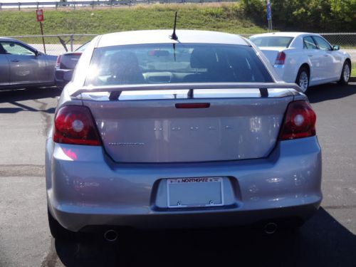 2014 dodge avenger se