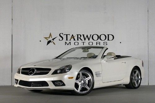 Amg sport pkg! panorama roof! park assist! diamond white! loaded! air scarf!