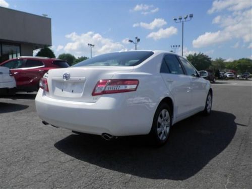 2011 toyota camry le