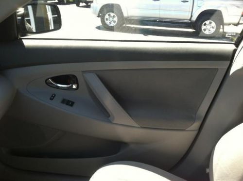 2011 toyota camry le