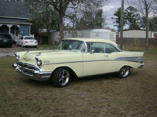 1957 chevrolet 2 dr hardtop belair